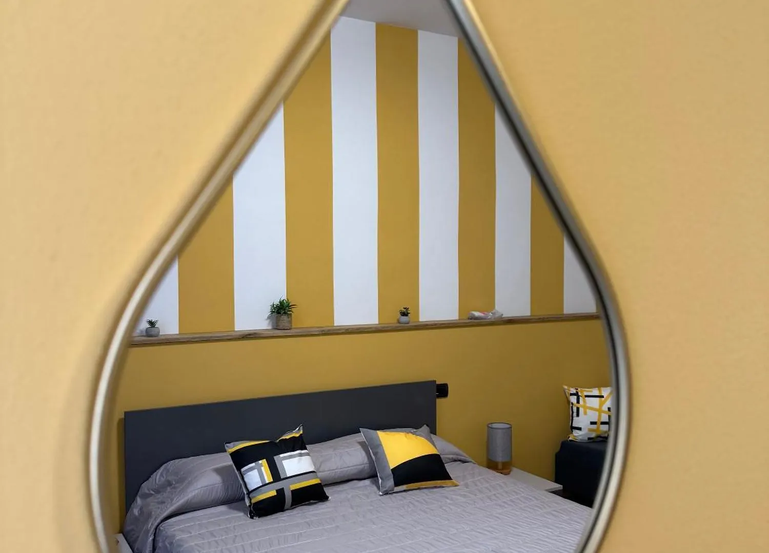 Rooms Primo Piano Modena 0*,